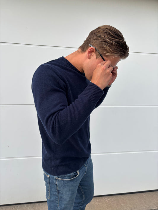 NAVY BLUE CREWNECK